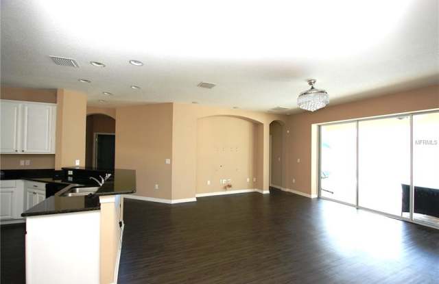 8814 DEEP MAPLE DRIVE Gallery 3