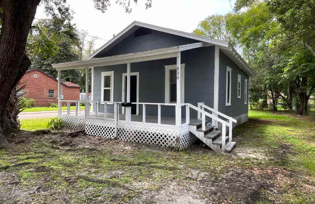 * Move in ready - Large 2/1 Single Family home* photos photos