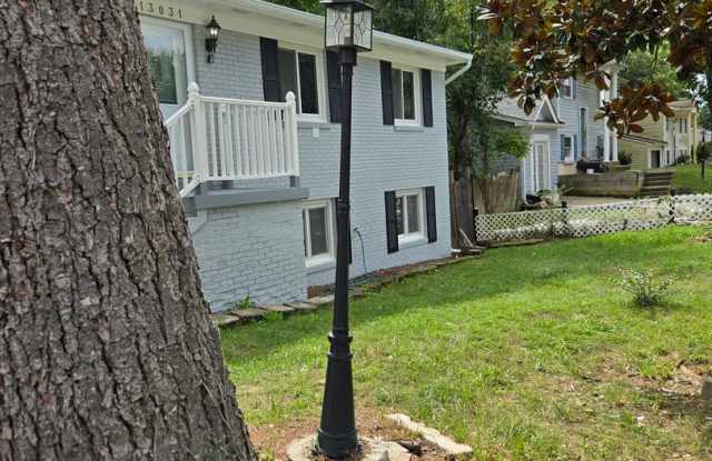 Single Family Home in Dale City - 13031 Kingswell Drive, Dale City, VA 22193