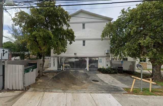 1153 SW 7th St photos photos
