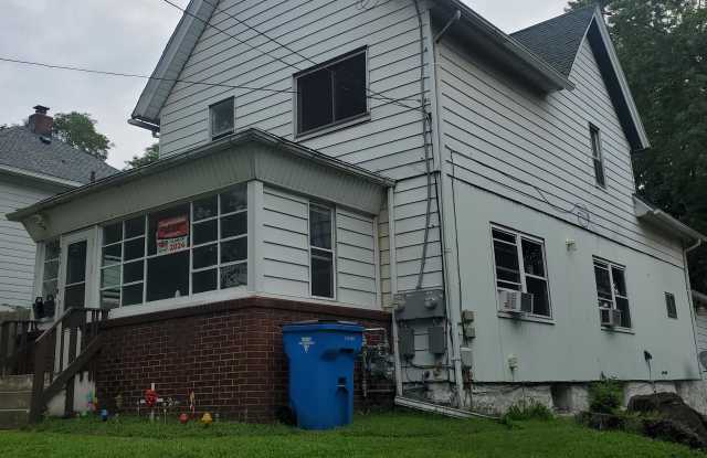 817 South Elm Avenue - 2 - 817 South Elm Avenue, Jackson, MI 49203