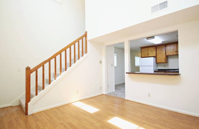 2027–2028 UVA Housing! Student-Friendly Home Near The Dairy Market Gallery 3
