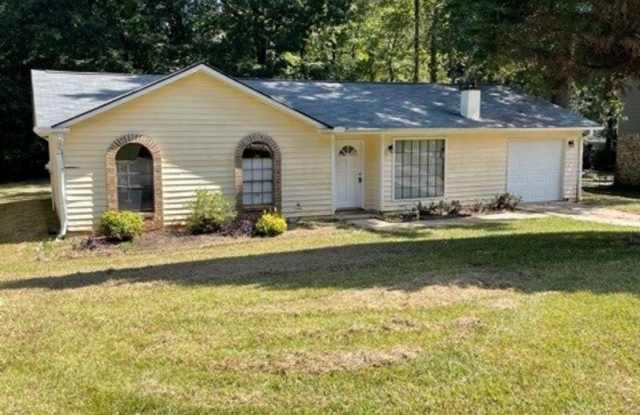 8228 Englewood Trail: Newly Renovated. 3 bd 2 ba ranch home with eat-in kitchen, stone fireplace, and a back patio. AVAILABLE NOW! photos photos