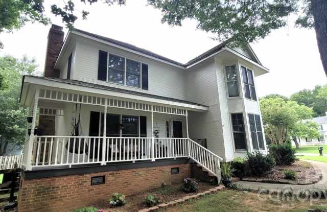 2308 Heathershire Lane Gallery 1