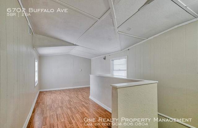 6702 Buffalo Ave Gallery 4