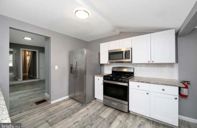 133 East Federal Street - 133 East Federal Street, Burlington, NJ 08016