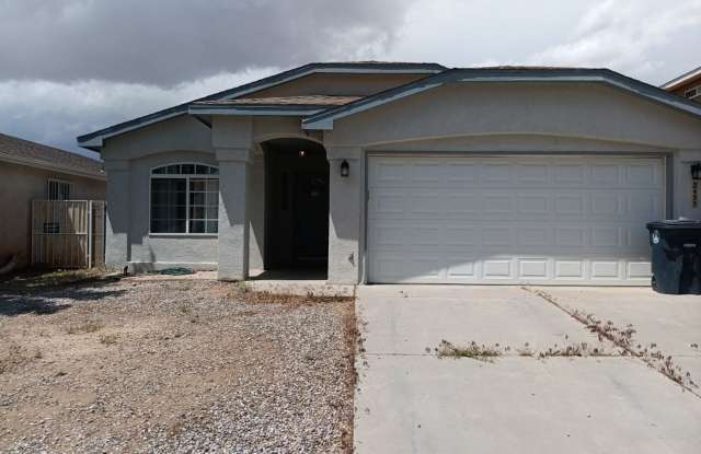 Cozy 4 bedroom, 2.5 bathroom home! Showings coming soon! Price Drop!! photos photos
