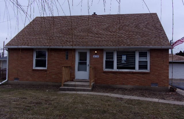 8125 South 85th Court - 8125 85th Court, Justice, IL 60458