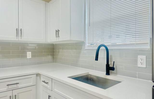 Modern Apartments Near Jackson Hospital: 1-3 Bedroom Options photos photos