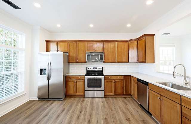 Updated End-Unit Townhome in Crozet - 1721 Albemarle Pippen Court, Crozet, VA 22932