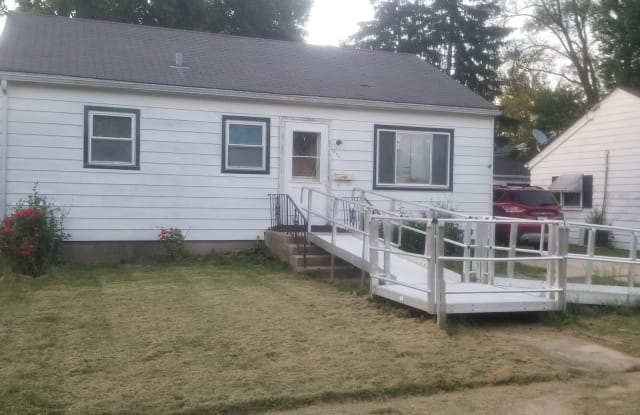 924 Walter Avenue - 924 Walter Avenue, Aurora, IL 60505