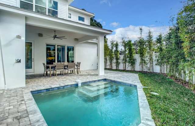 514 South Peninsula Avenue - 514 South Peninsula Avenue, New Smyrna Beach, FL 32169