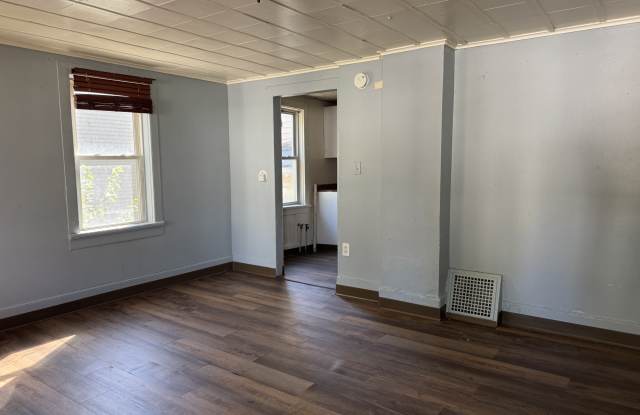 181 Orange Street - Front Gallery 1