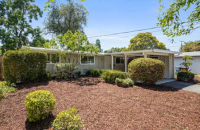 28 Santa Monica Drive - 28 Santa Monica Drive, Pleasant Hill, CA 94523