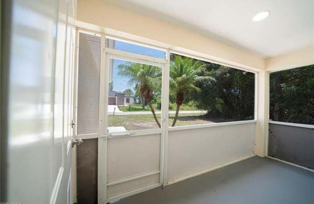 4733 29th St SW lot: 8 Gallery 4