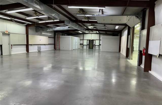 200 Holmes Drive Gallery 2