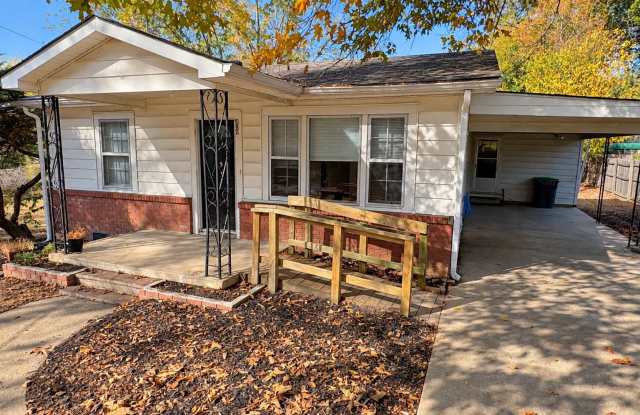 Fully renovated 4 bed, 3 bath in Benton! Gallery 3