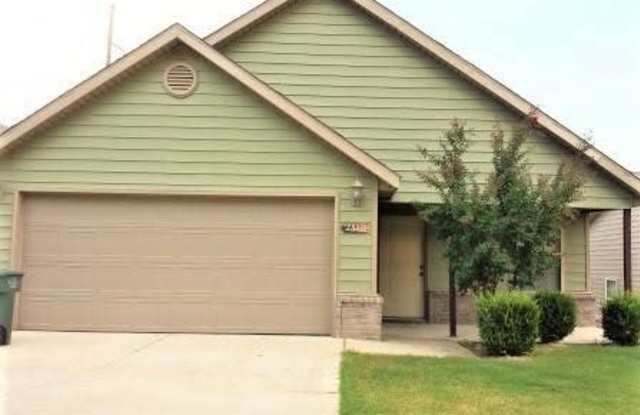 2896 Old Farmington  RD - 2896 West Old Farmington Road, Fayetteville, AR 72704