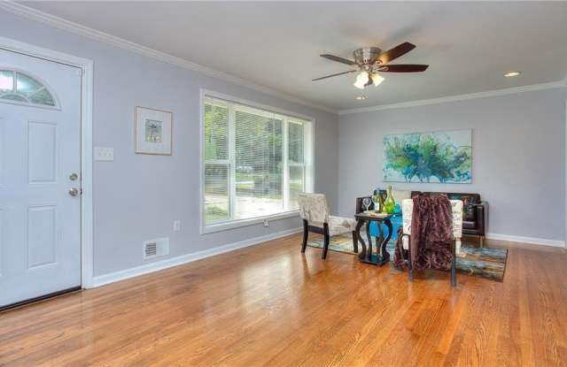2374 Shamrock Drive Gallery 4