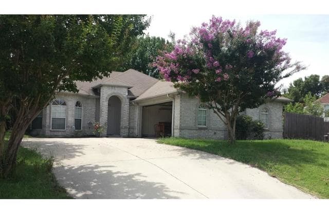 800 Edmonton Drive - 800 Edmonton Drive, Plano, TX 75075