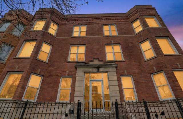 4622 S Calumet Avenue unit: 2 photos photos