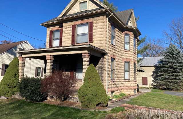 195 FALLING SPRING ROAD photos photos