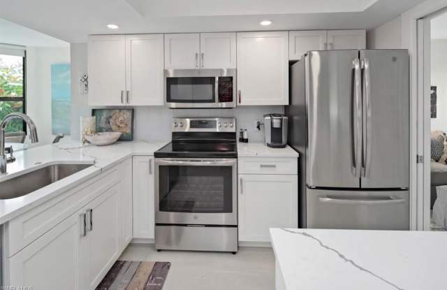 10562 Gulf Shore DR Gallery 4