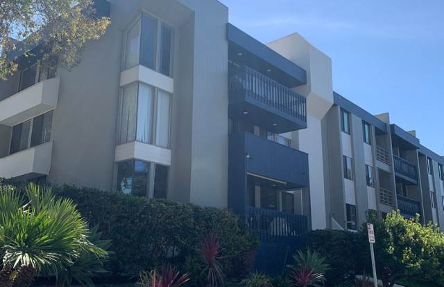 *FURNISHED* 3 Bedroom + 2 Bathroom Condo, located on the boardwalk at the Ventura Pier!! - 350 Paseo De Playa, Ventura, CA 93001