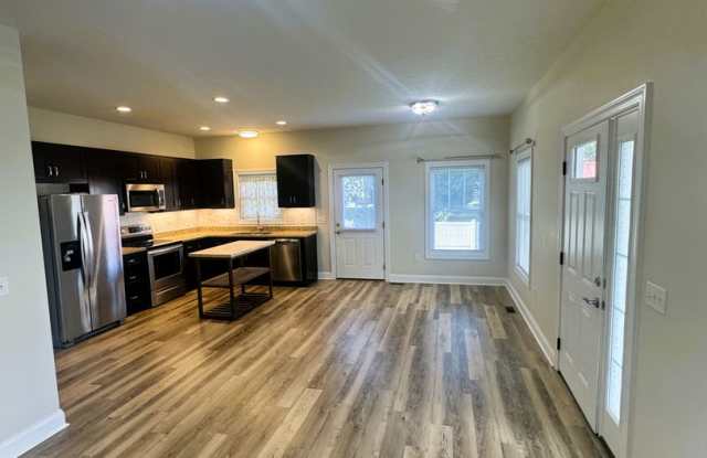 Duplex in Rockingham County Gallery 4
