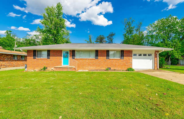 1202 Collins Cir photos photos