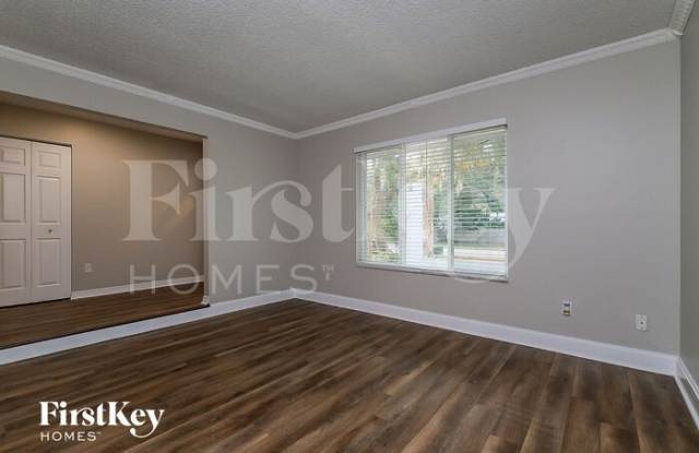 605 Green Cove Drive Gallery 2
