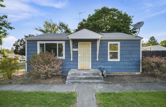 Charming Spokane Retreat | Cozy Home in a Quiet Neighborhood photos photos