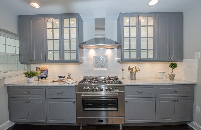 Luxury 4 Bed / 2.5 Bath Home - Great Wayne Location photos photos