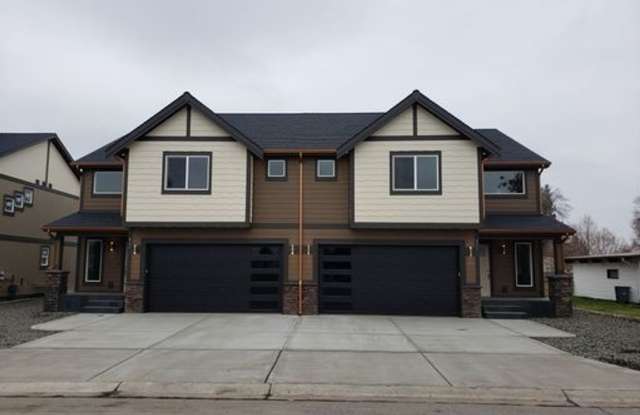 Lease Up- Custom Spokane Duplex photos photos
