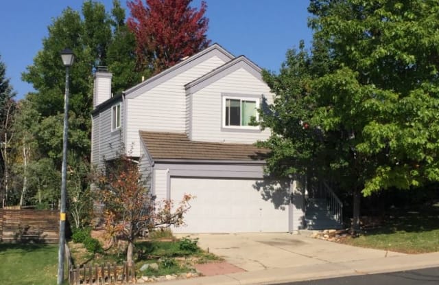 913 Arapahoe Cir - 913 Arapahoe Circle, Louisville, CO 80027