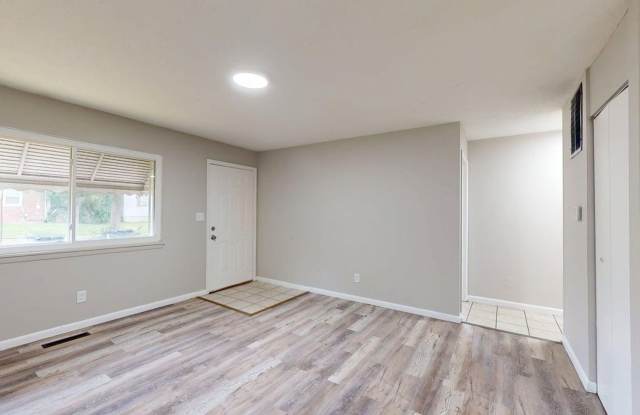 Akron 3 Bedroom Single Family Home - MOVE IN SPECIAL! Gallery 3
