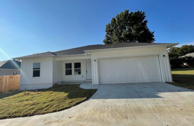17 Woodhaven Dr - 17 Woodhaven Drive, Cabot, AR 72023