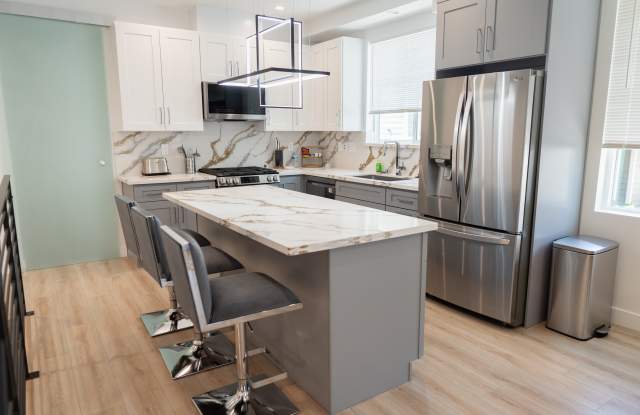 4829 Riverton Ave photos photos