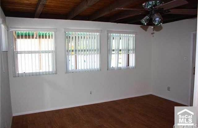 6422 Navajo Road Gallery 4