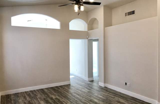 3433 E RENEE Drive - 3433 East Renee Drive, Phoenix, AZ 85050