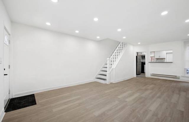 558 Herman Street - 1 Gallery 4
