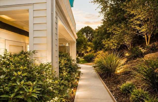 311 Boatswain Gallery 4