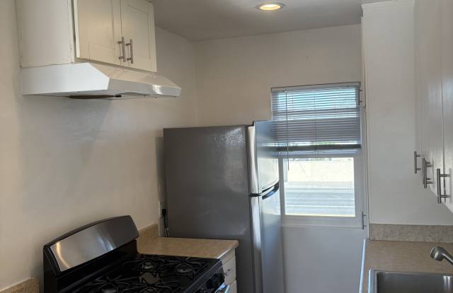 7702 Chapman AvenueUnit 4 photos photos