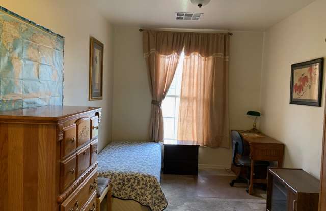 2111 East Chanute Pass photos photos