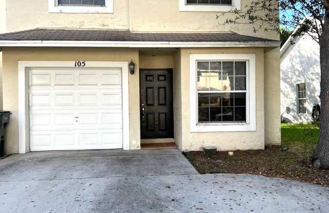 3BD/2BA Single Family Home in Pheasant Run! photos photos