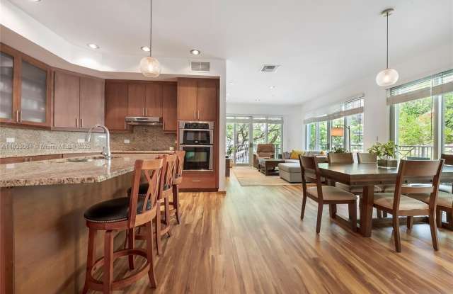 3333 Rice St photos photos