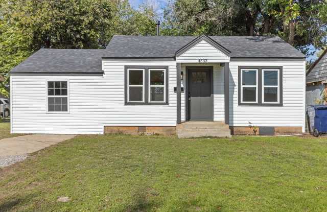 4553 Kenyon Drive Gallery 1