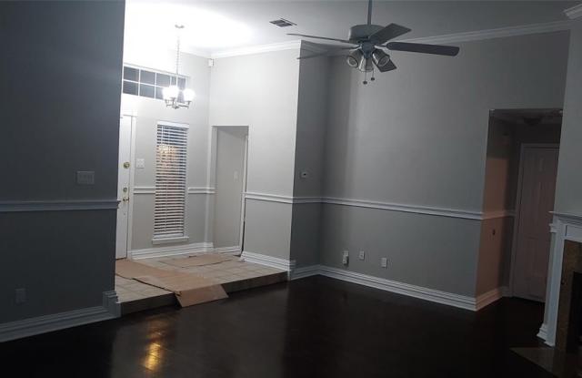 4704 Justin Drive Gallery 2