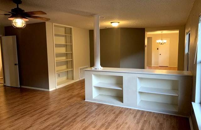 9806 HEARTHGLEN Gallery 4