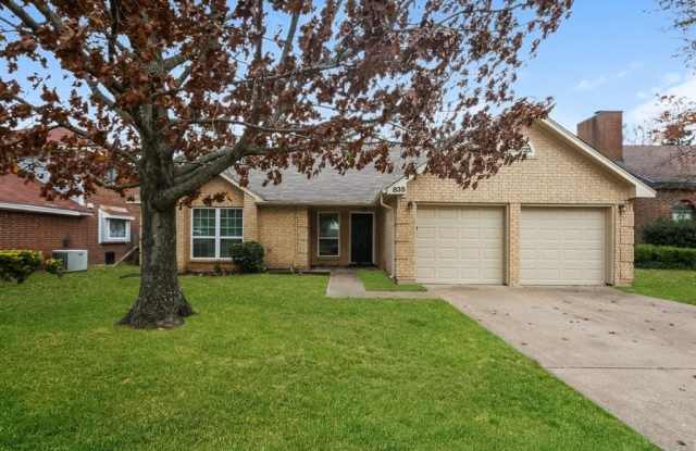 835 Collins Boulevard - 835 Collins Boulevard, Cedar Hill, TX 75104